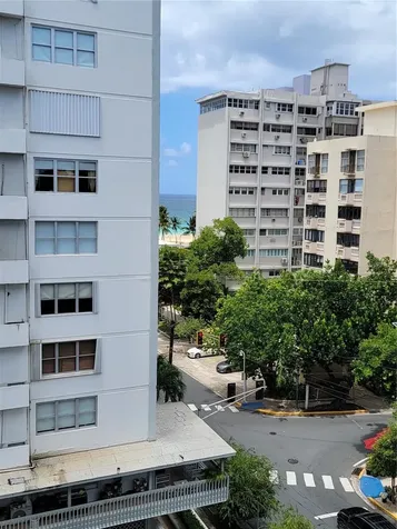 76 Cond Kings Court San Juan PR 00911