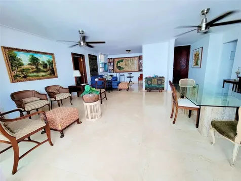 76 Cond Kings Court San Juan PR 00911