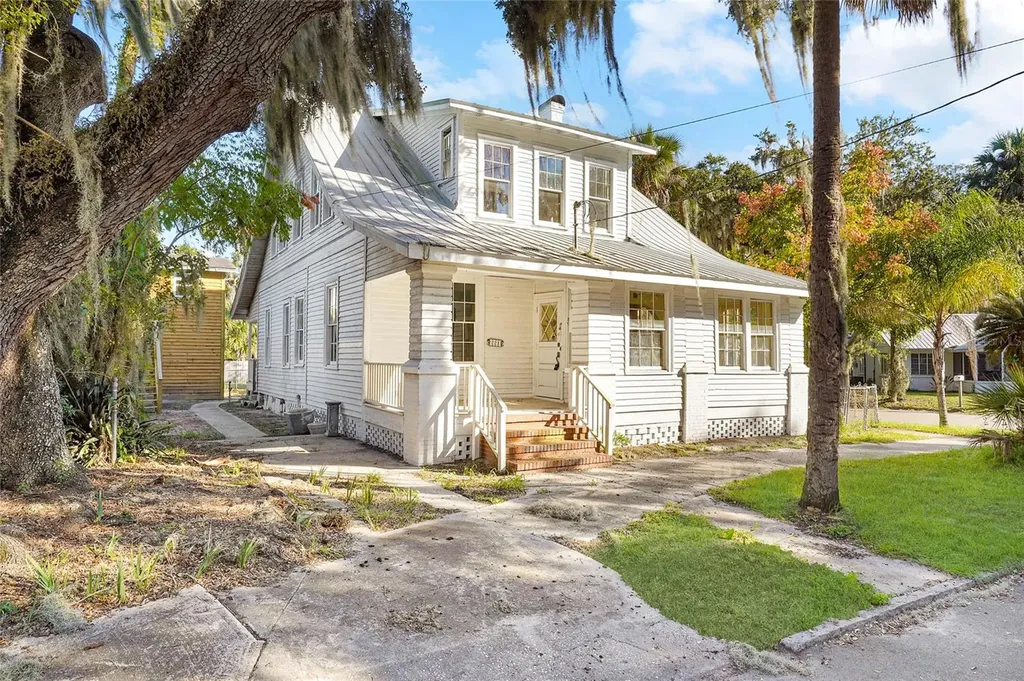 221 S 5th Street Palatka FL 32177