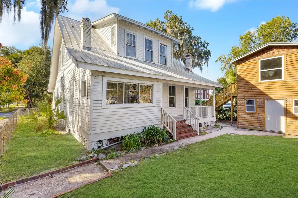 221 S 5th Street Palatka FL 32177