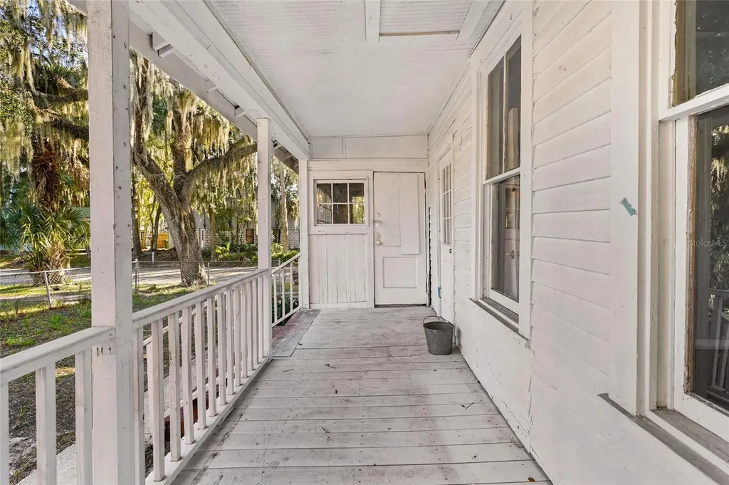 221 S 5th Street Palatka FL 32177