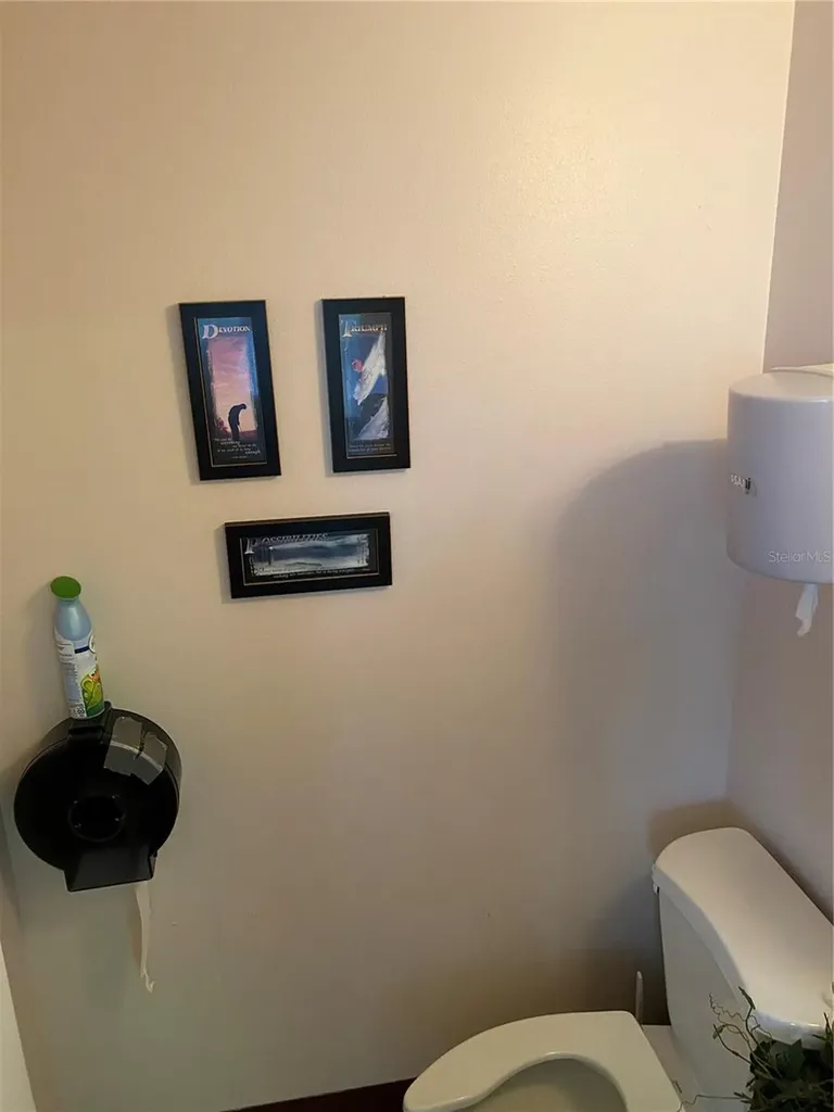 205 N Scenic Highway Frostproof FL 33843