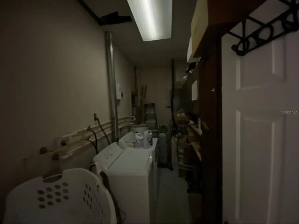 205 N Scenic Highway Frostproof FL 33843