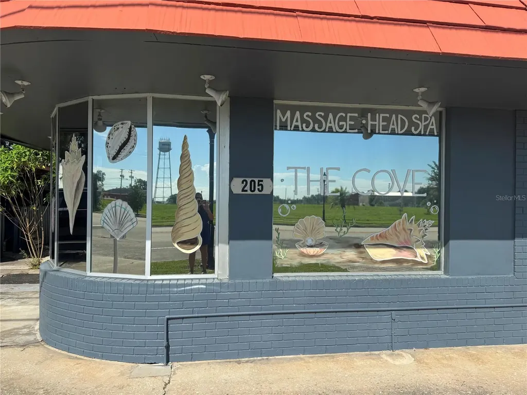 205 N Scenic Highway Frostproof FL 33843