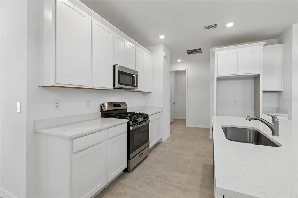 3744 Nandina Circle Sun City Center FL 33573
