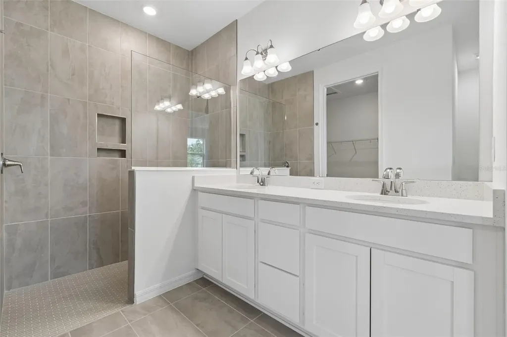 3744 Nandina Circle Sun City Center FL 33573