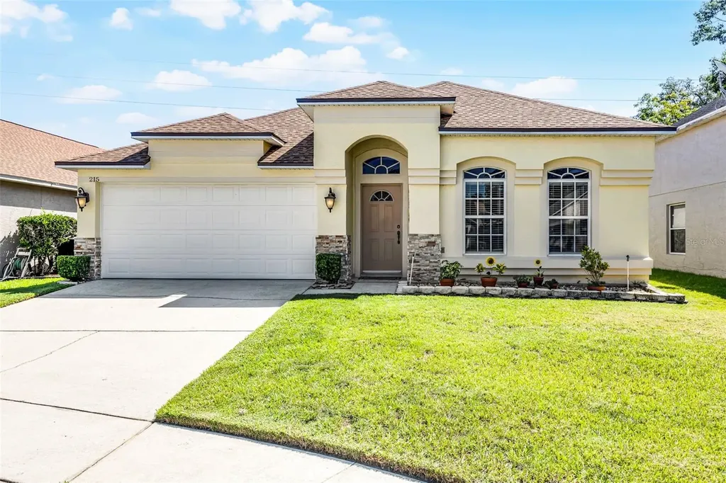 215 Bronze Leaf Court Apopka FL 32703