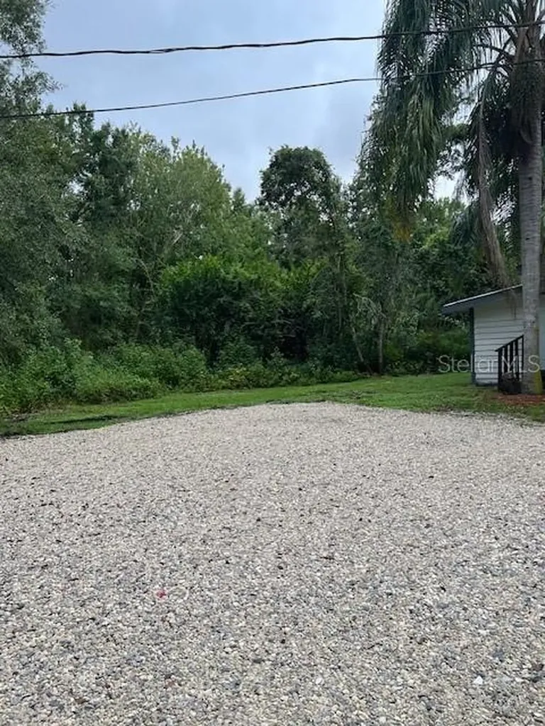 1537 Poe Road Lake Wales FL 33898