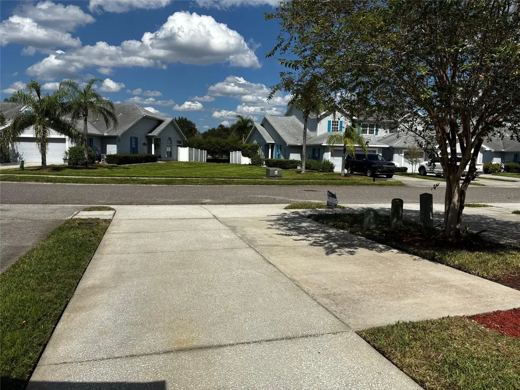 271 Hemingway Drive Oldsmar FL 34677