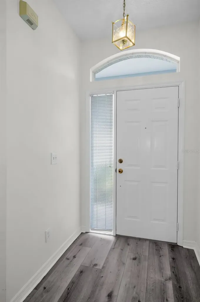 271 Hemingway Drive Oldsmar FL 34677