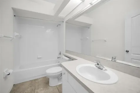 271 Hemingway Drive Oldsmar FL 34677