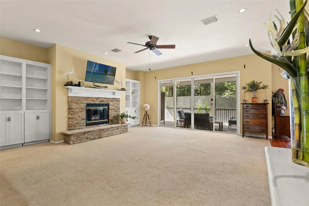 4270 SE 193rd Place Yankeetown FL 34498