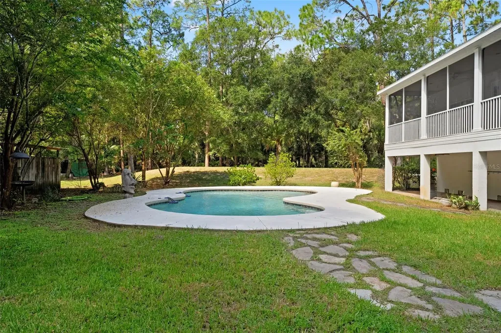 4270 SE 193rd Place Yankeetown FL 34498