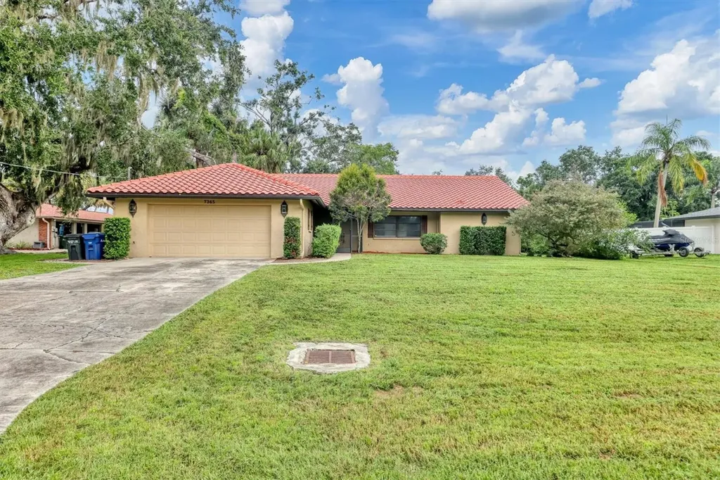 7365 S Leewynn Drive Sarasota FL 34240