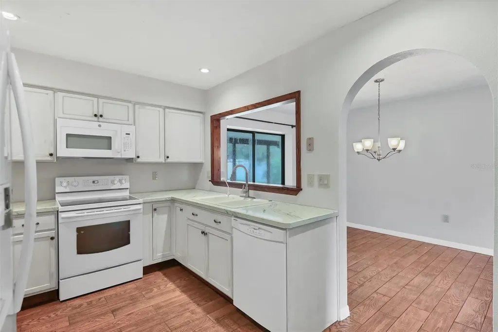 7365 S Leewynn Drive Sarasota FL 34240