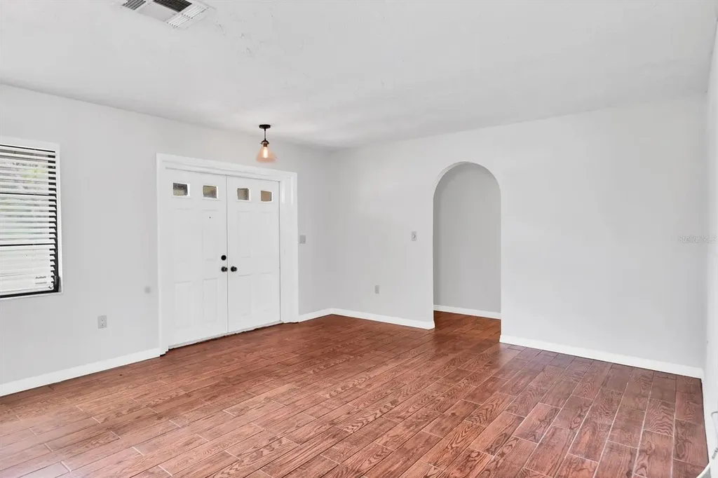 7365 S Leewynn Drive Sarasota FL 34240