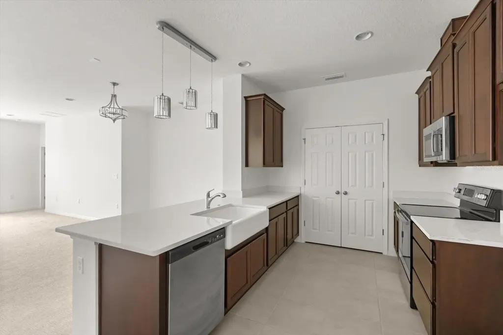 6973 Wilson Pasture Avenue Groveland FL 34736