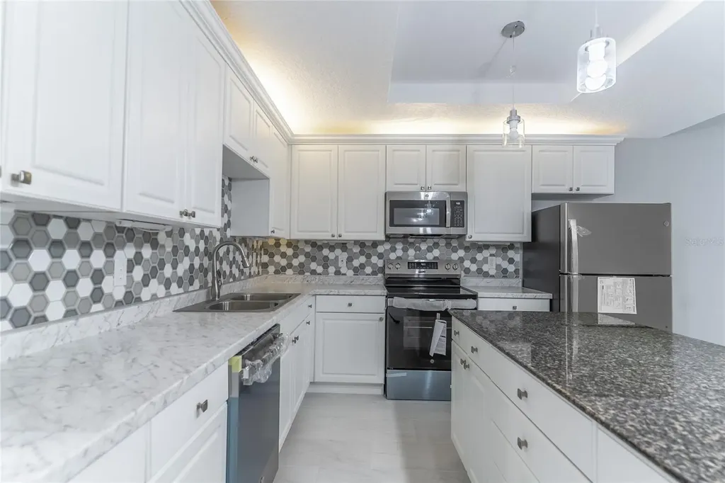 2045 Grand Oak Drive Kissimmee FL 34744