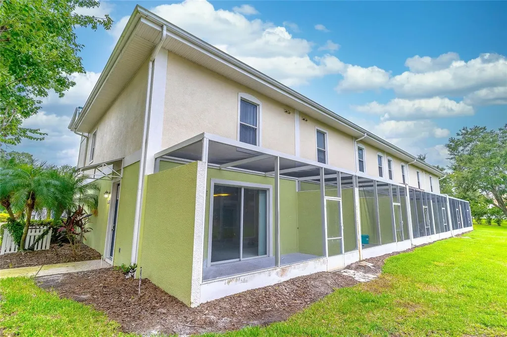 2045 Grand Oak Drive Kissimmee FL 34744