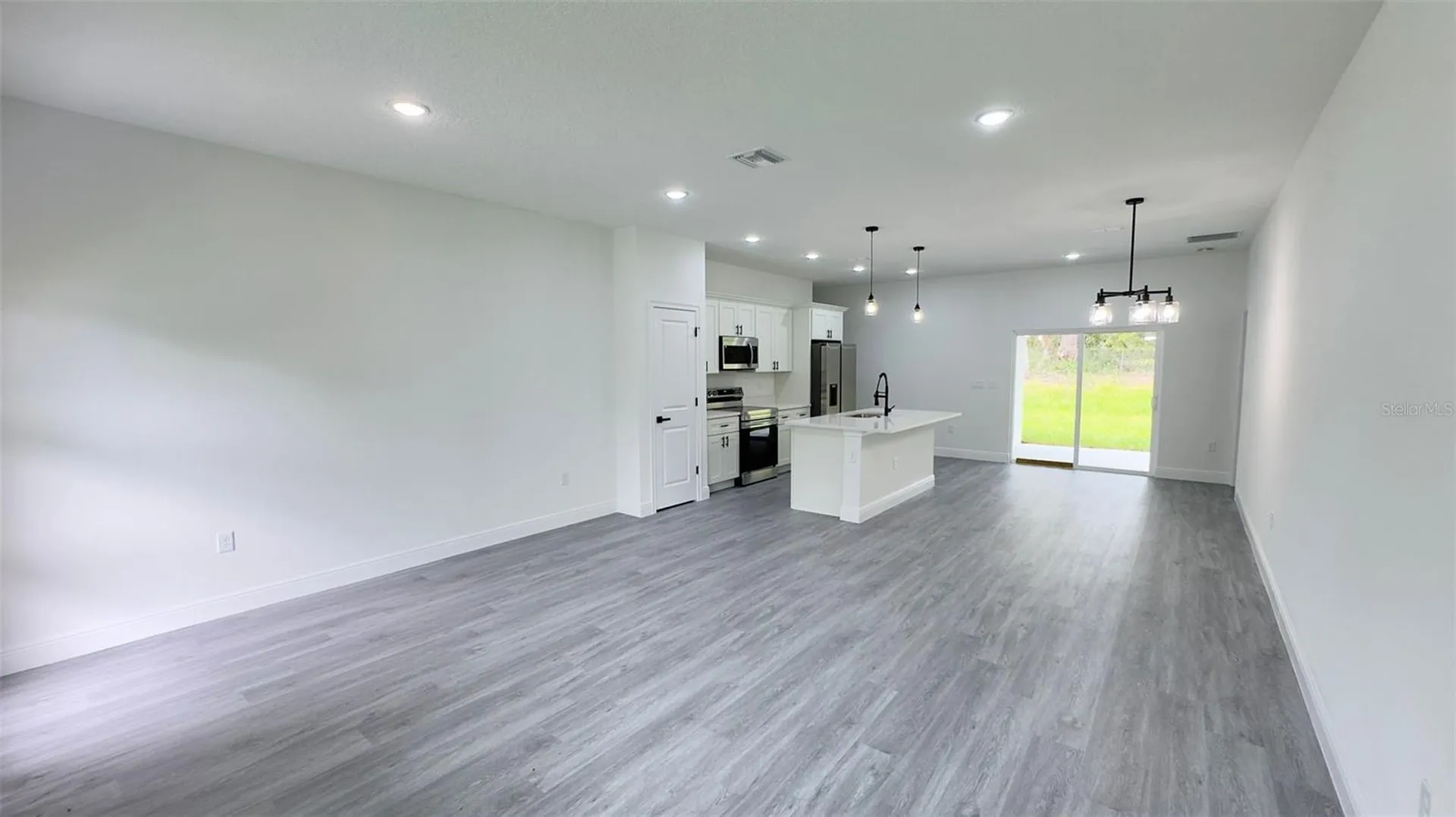 2827 W Xenox Drive Citrus Springs FL 34433