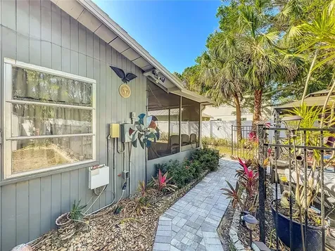 1687 Arlington Street Sarasota FL 34239