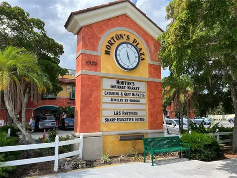 1687 Arlington Street Sarasota FL 34239