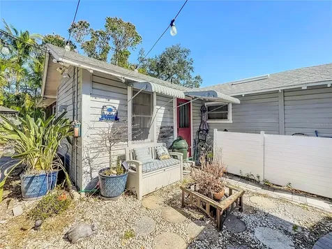 1687 Arlington Street Sarasota FL 34239