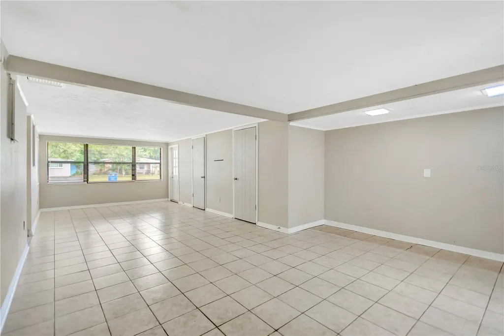 6360 34th Avenue N St Petersburg FL 33710