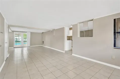 6360 34th Avenue N St Petersburg FL 33710