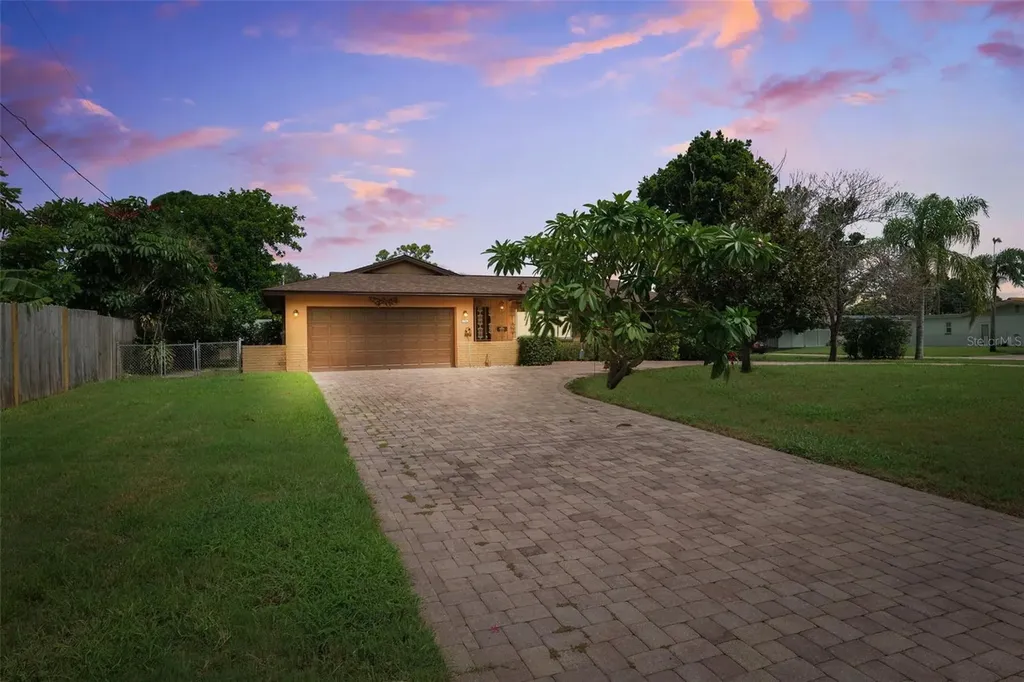 1701 Pinellas Point Drive S St Petersburg FL 33712