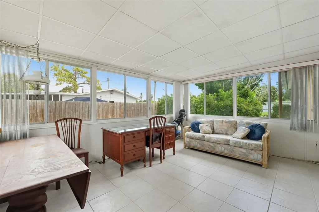 1701 Pinellas Point Drive S St Petersburg FL 33712