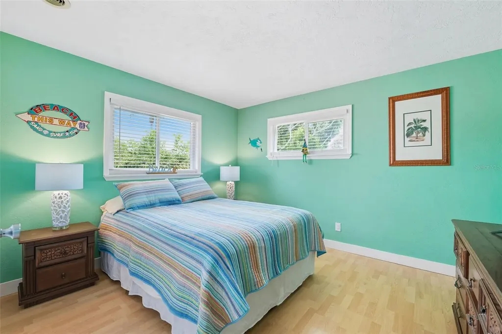 1701 Pinellas Point Drive S St Petersburg FL 33712