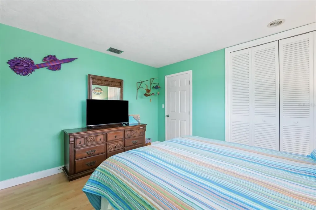 1701 Pinellas Point Drive S St Petersburg FL 33712