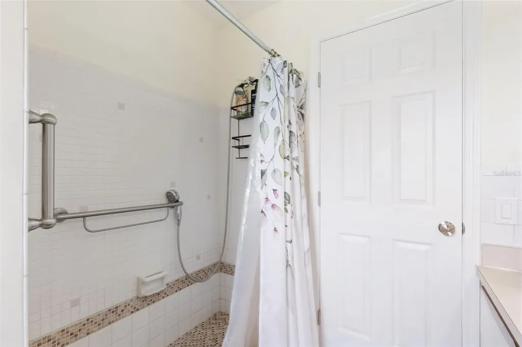 1701 Pinellas Point Drive S St Petersburg FL 33712