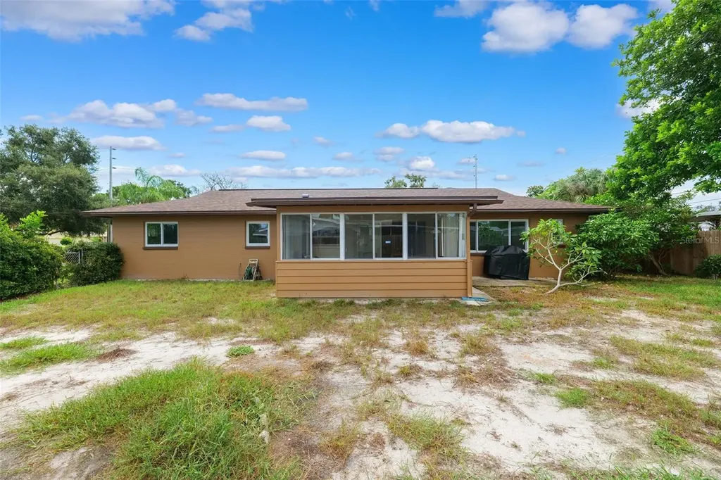 1701 Pinellas Point Drive S St Petersburg FL 33712