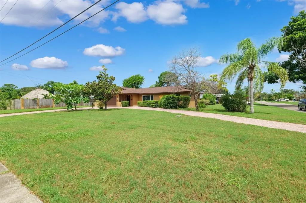 1701 Pinellas Point Drive S St Petersburg FL 33712