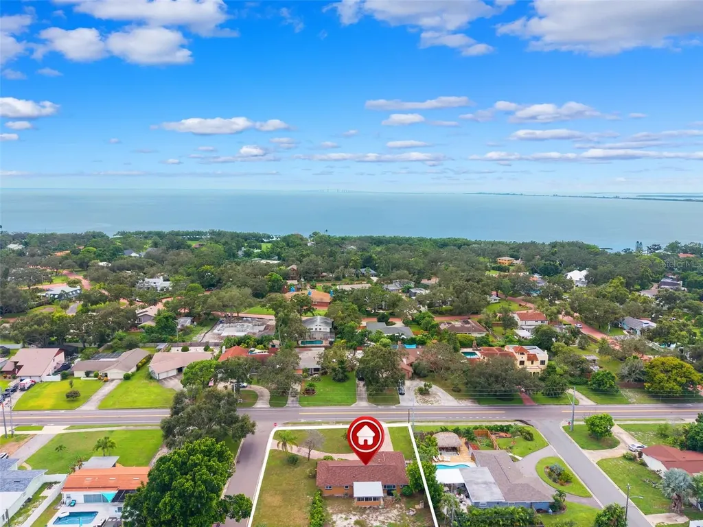 1701 Pinellas Point Drive S St Petersburg FL 33712