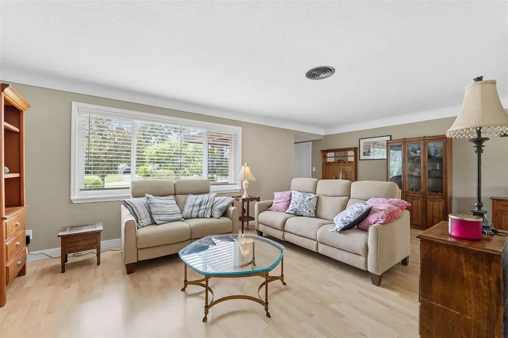 1701 Pinellas Point Drive S St Petersburg FL 33712