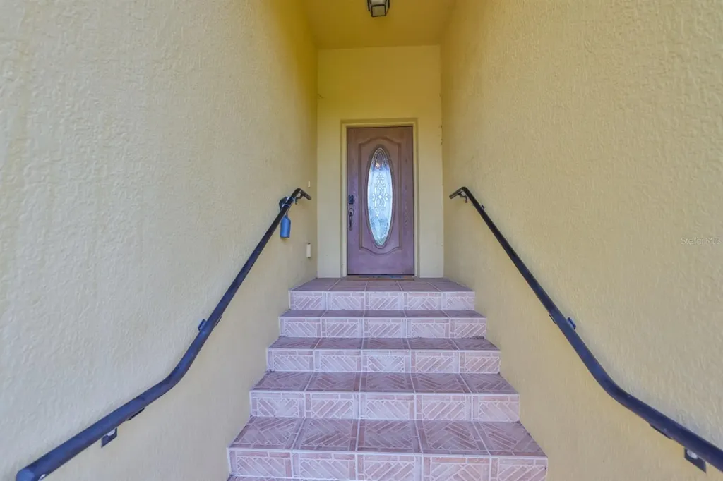 517 Villa Treviso Court Apollo Beach FL 33572