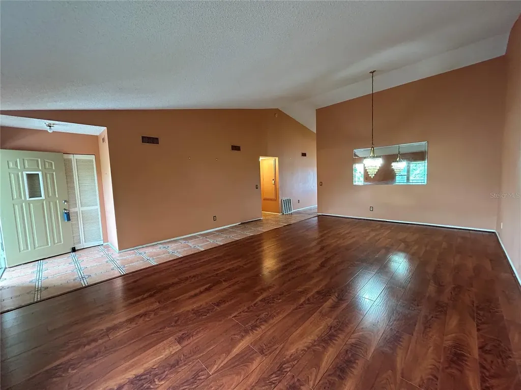2221 Norwegian Drive Clearwater FL 33763