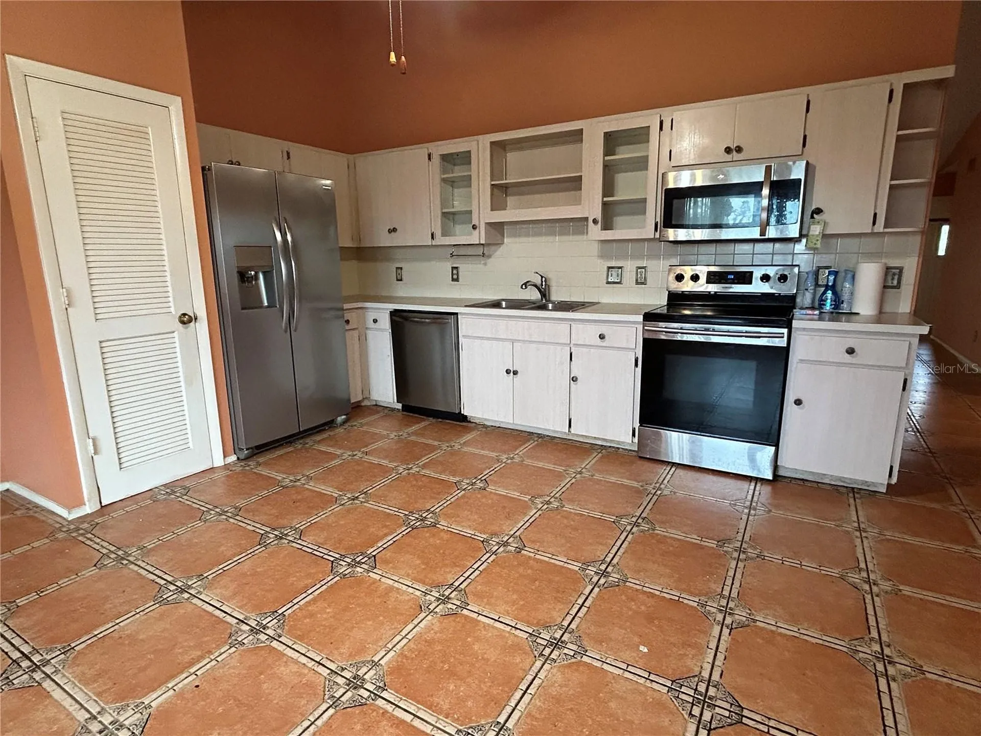 2221 Norwegian Drive Clearwater FL 33763