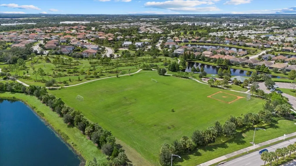 3331 Chestertown Loop Bradenton FL 34211