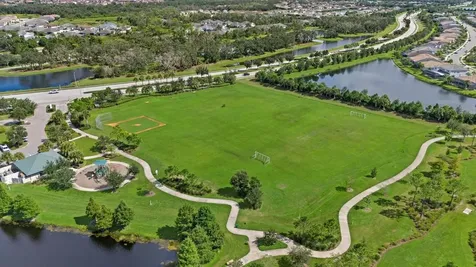 3331 Chestertown Loop Bradenton FL 34211