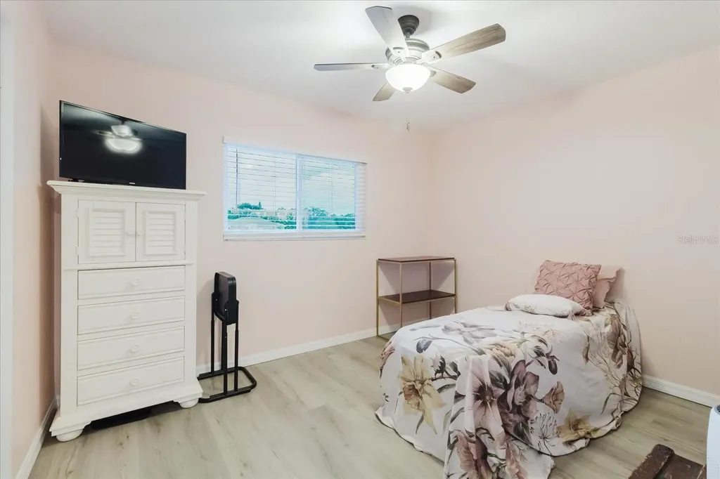 90 S Highland Avenue Tarpon Springs FL 34689
