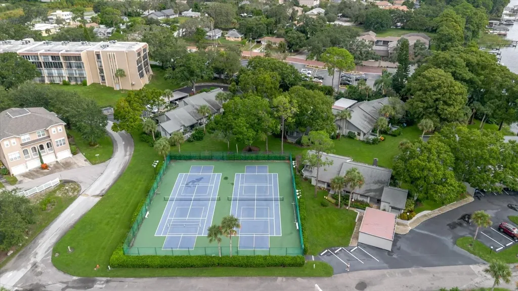 90 S Highland Avenue Tarpon Springs FL 34689