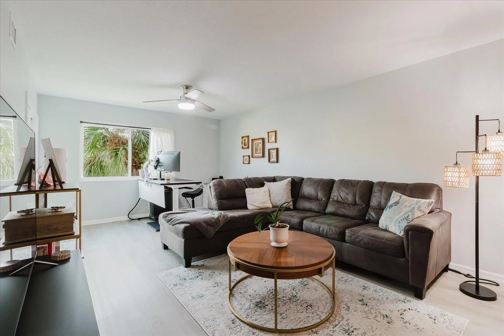 90 S Highland Avenue Tarpon Springs FL 34689