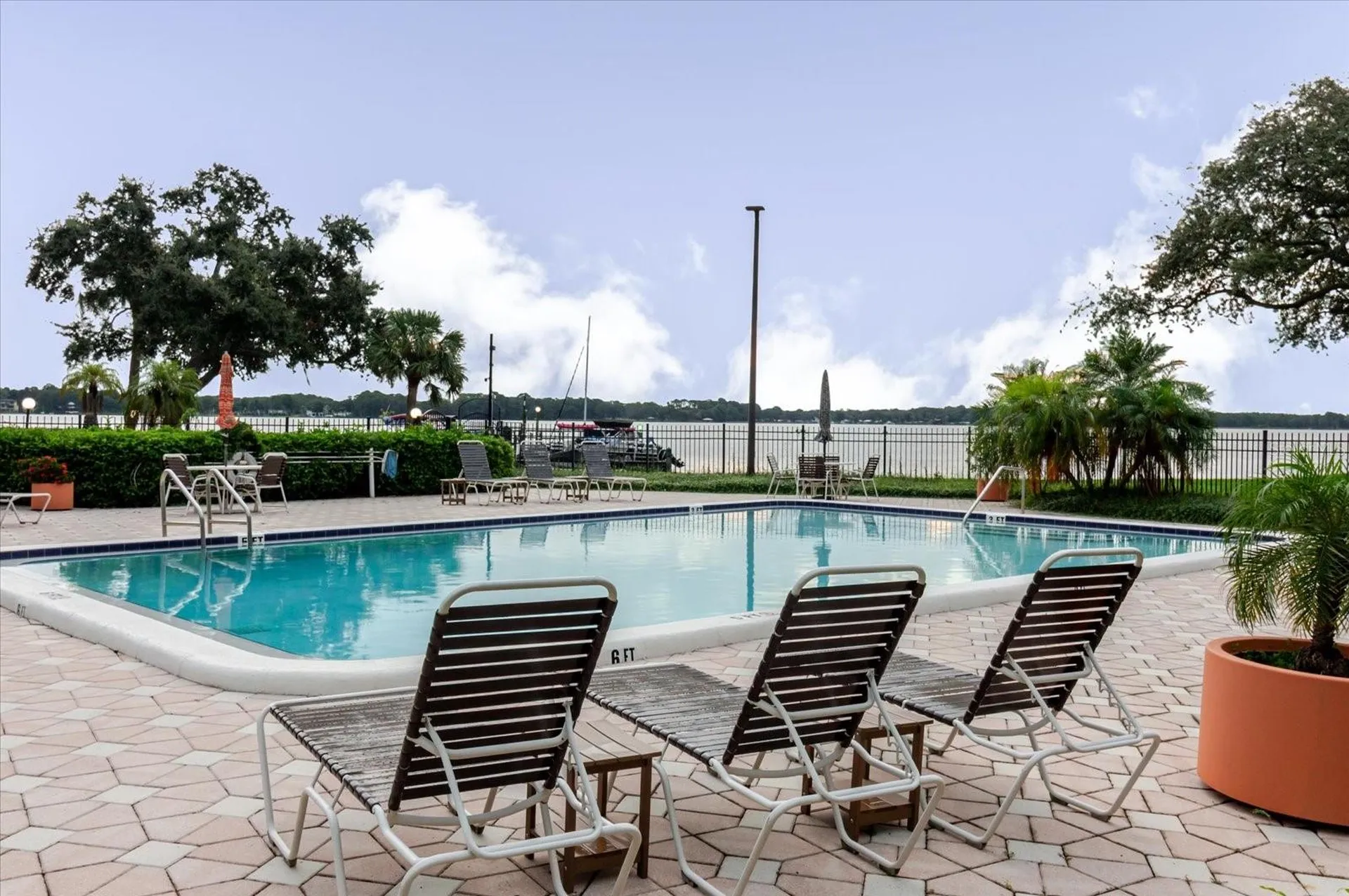 90 S Highland Avenue Tarpon Springs FL 34689