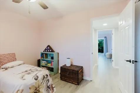 90 S Highland Avenue Tarpon Springs FL 34689