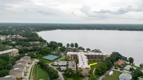 90 S Highland Avenue Tarpon Springs FL 34689