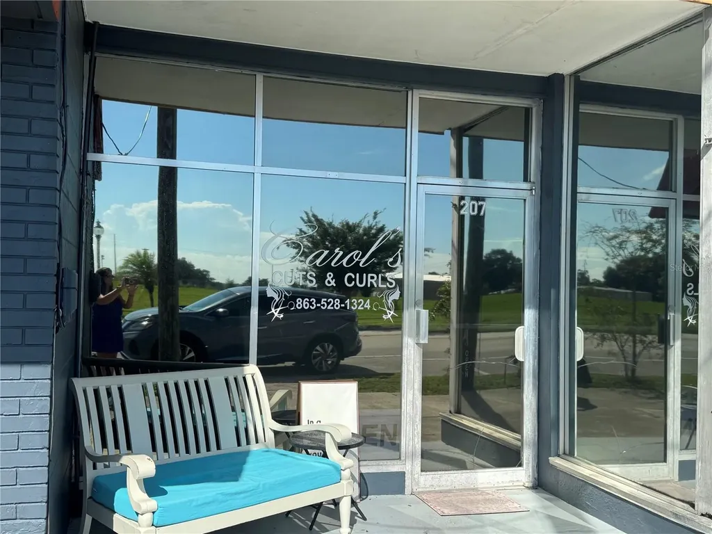 207 N Scenic Highway Frostproof FL 33843